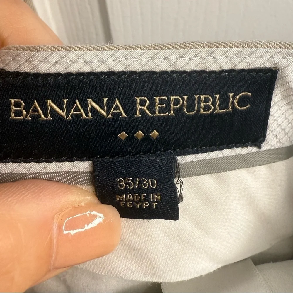 Banana Republic Chinos Classic Straight-Leg Flat Front 35 Waist 30 Length GUC